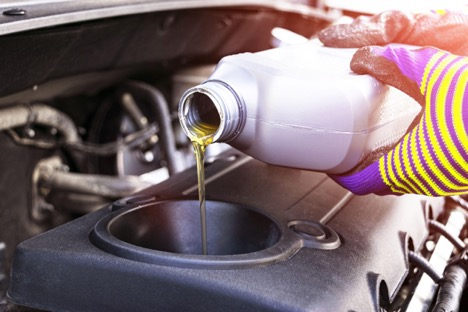 The Autodoc Guide to Choosing the Best Oil for Your Car